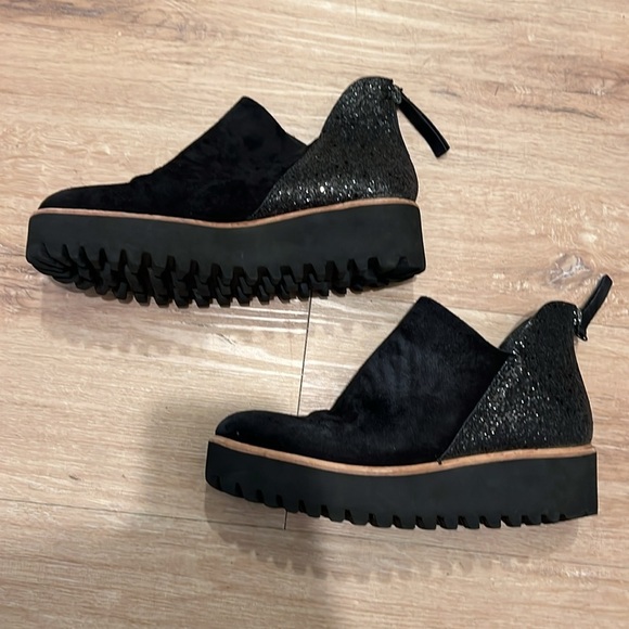 ALL BLACK Flatform Tread Glitter Shootie Women's Boot Size -  39/8.5 - Picture 5 of 10